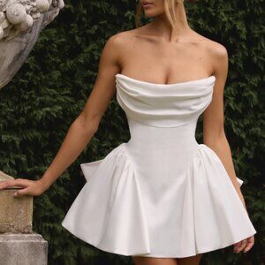 Elegant White Strapless Mini Dress